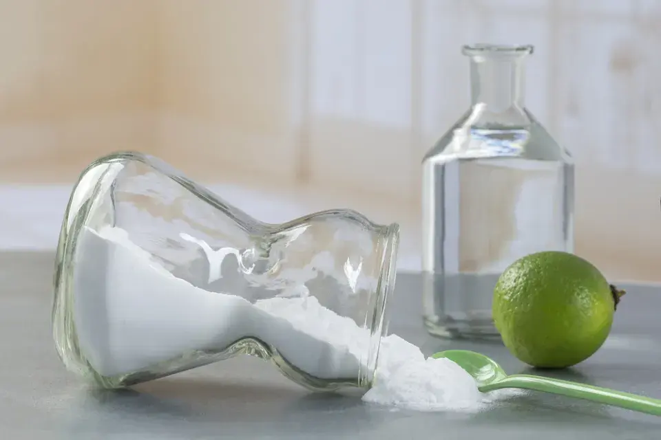Čištění lahve od SodaStreamu má svá pravidla. Tak ji zbavíte zápachu a prodloužíte její životnost