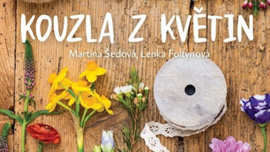 Knížka Kouzla z květin