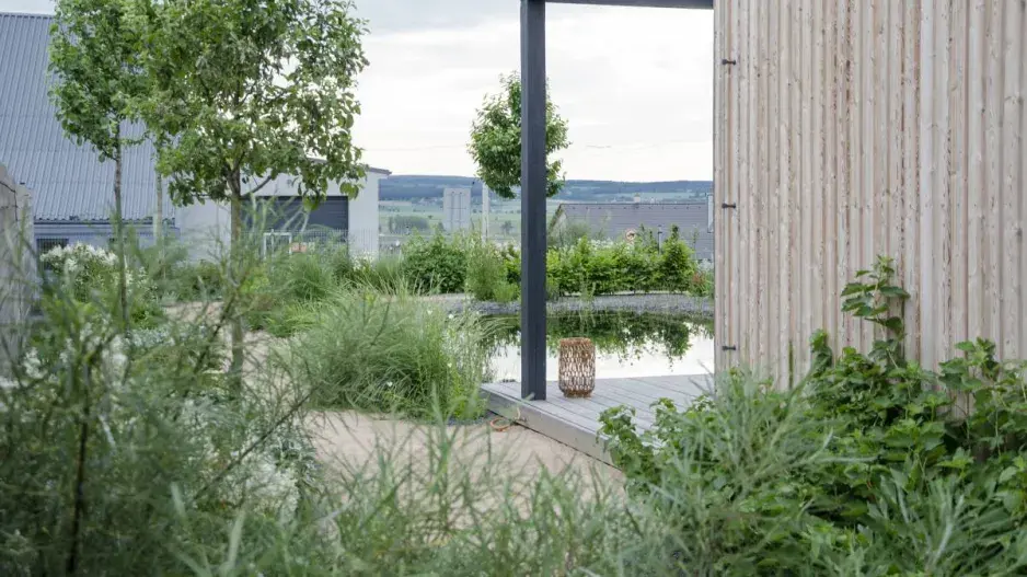 Zahrada s jezírkem Zahrada s jezírkem