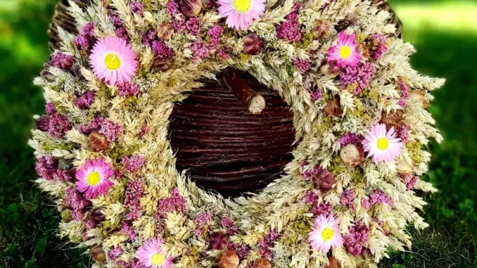 Věnec ze sušených rostlin