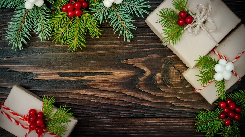 Balení vánočních dárků Balení vánočních dárků