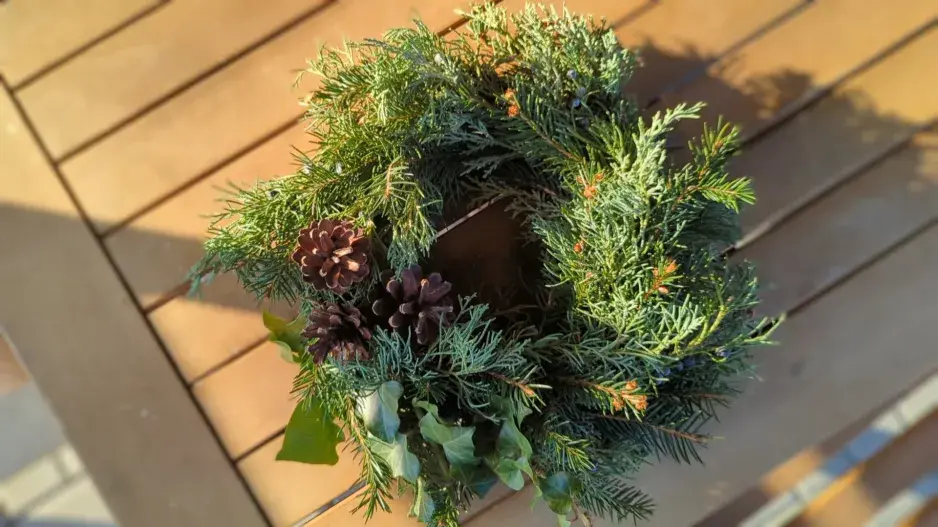 Dušičkový věnec.