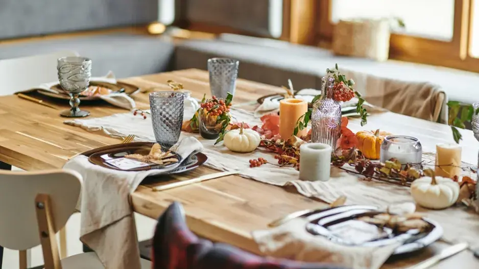 Podzimní dekorace na stůl.