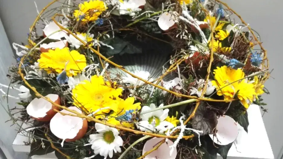 Velikonoční věnec na dveře