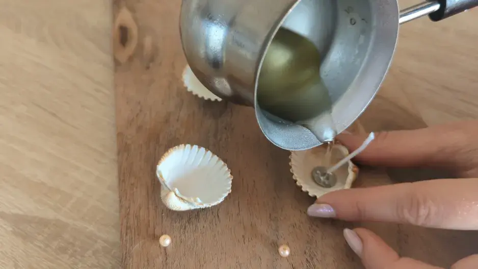 DIY: Svíčky z mušlí DIY: Svíčky z mušlí