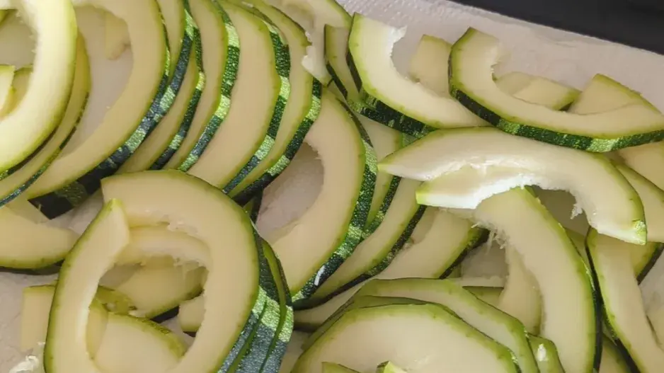 Recept na zapečenou cuketu Recept na zapečenou cuketu