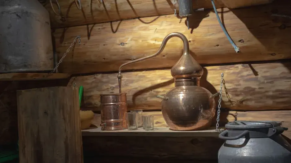 destilační kolona 