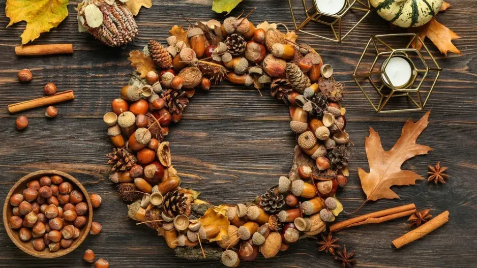 Kaštanová magie podzimu: vyrobte si věnec, který rozzáří vchod i náladu