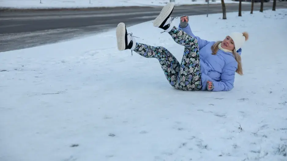 Pád na sněhu
