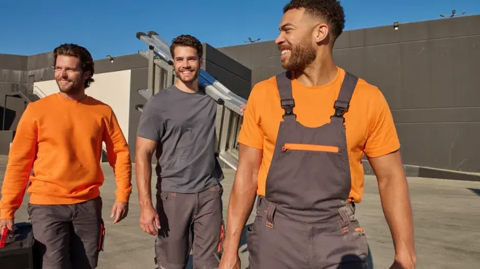 Jak se při práci venku obléct, abyste měli pohodlí? pracovní oblečení