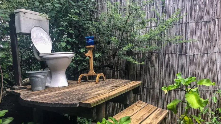 Kadibudka na zahradě 