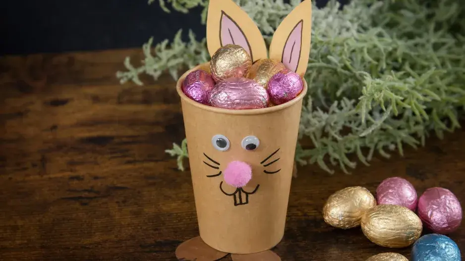 Roztomilí zajíčci z kelímku: Inspirace na velikonoční dekorace a tvoření