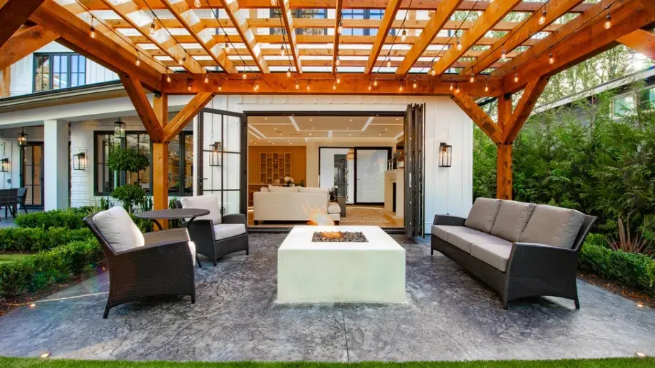 Stavba pergoly pod drobnohledem: Inspirace i odstrašující příklady černých staveb