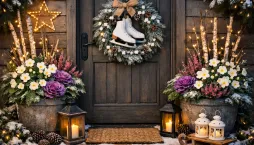 Výzdoba vchodu v zimě
