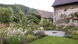 Mlatové plochy v zahradě: Přirozená krása v detailu