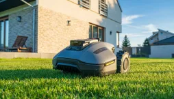 Hnojení trávníku po robotickém sečení je jiné